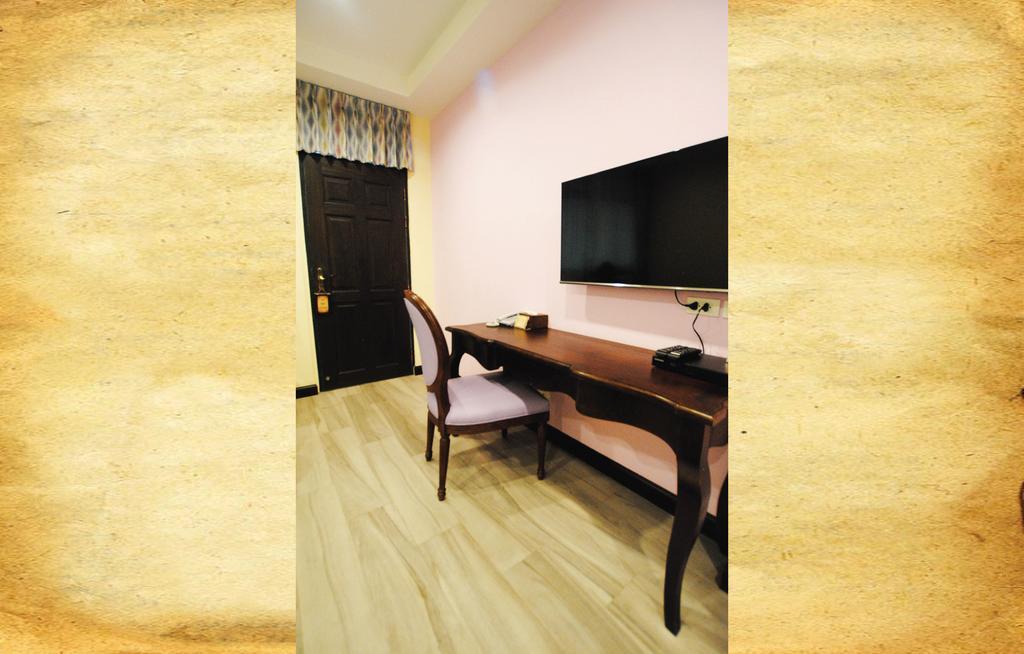 Focal Local Bed & Breakfast Μπανγκόκ Εξωτερικό φωτογραφία