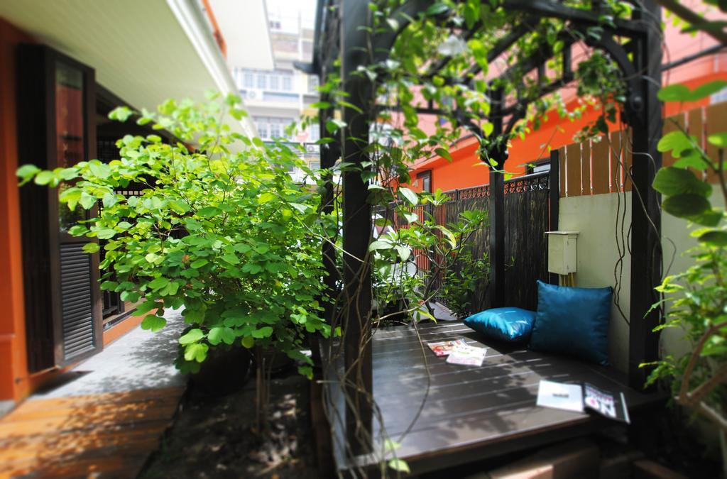 Focal Local Bed & Breakfast Μπανγκόκ Εξωτερικό φωτογραφία